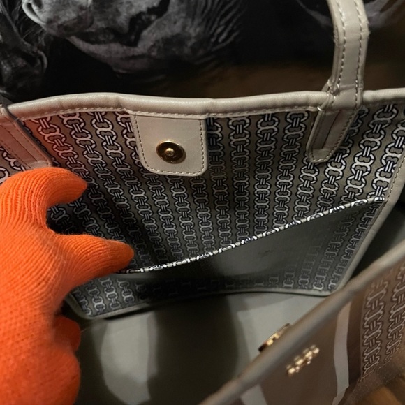 ❌SOLD❌Tory Burch Tote - Picture 4 of 12